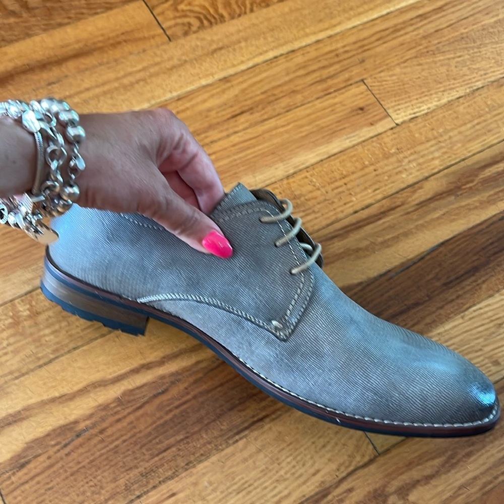 Mends dress shoe